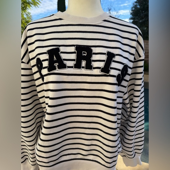 🌺H&M Black and White Striped Crewneck Sweater - Picture 2 of 8